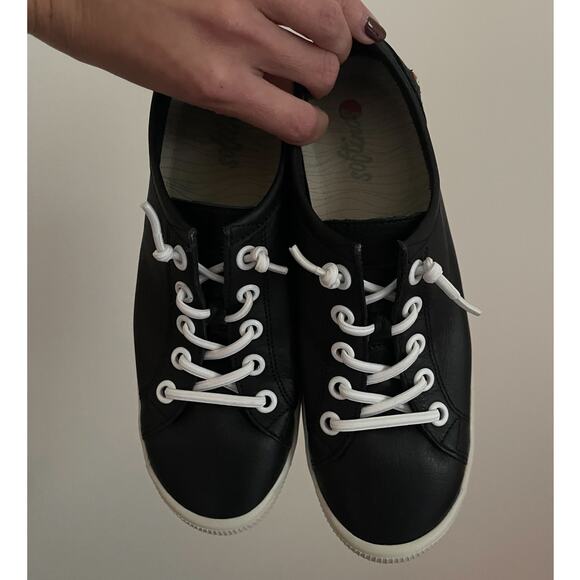 Softinos Isla Black Slip Ons 7.5 - Picture 2 of 7